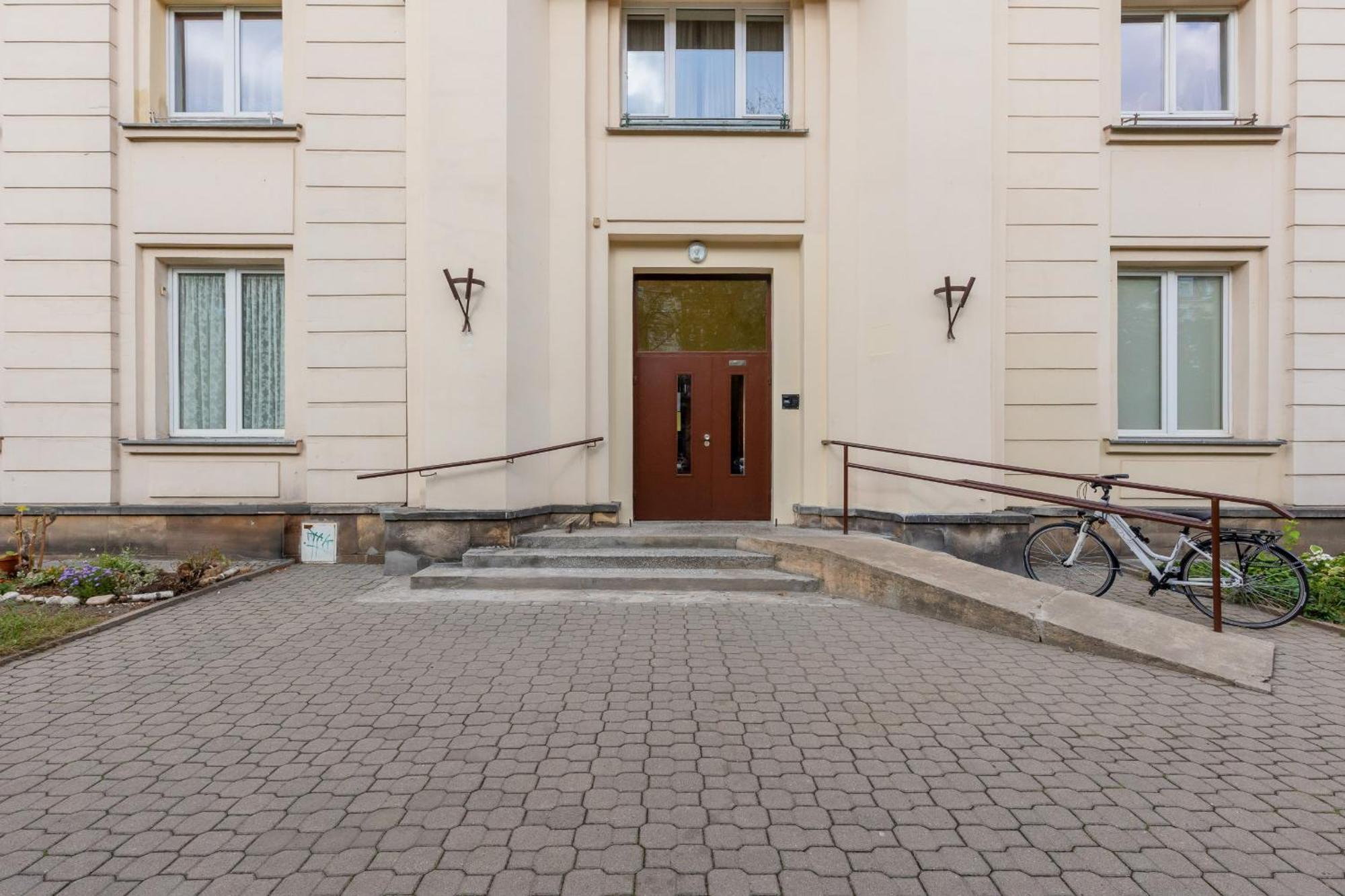 Aleja Wyzwolenia Studio with Mezzanine Warsaw Downtown by Noclegi Renters Eksteriør billede